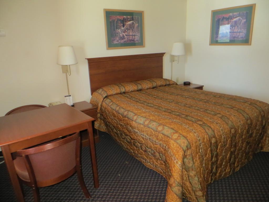 Clairmont Inn Jasper Dış mekan fotoğraf